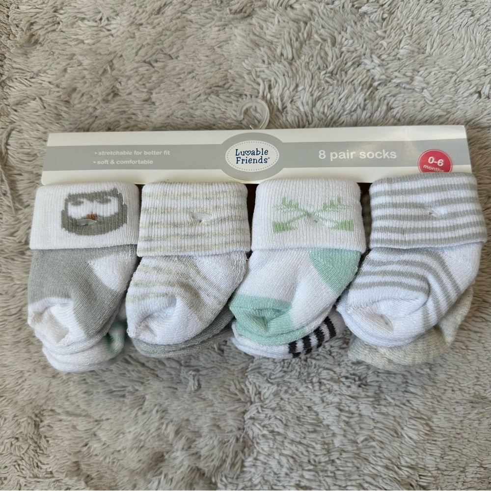 0-6m socks - 8 pack - neutral colors - NWT